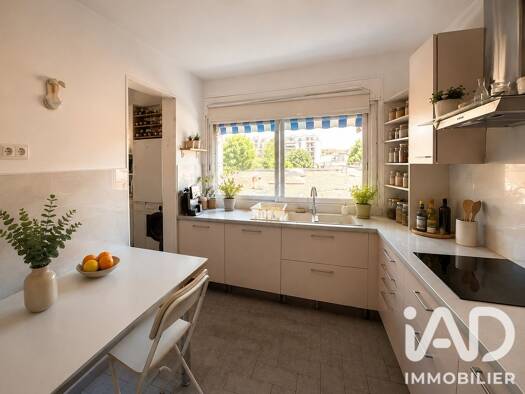 Appartement à vendre 430 000 € 5 pièces 3 chambres 126 m² 6 étages Saint Giniez Marseille 8ème arrondissement 13008