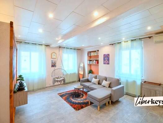 Duplex à vendre 172 000 € 5 pièces 3 chambres 95 m² Étage 1/1 Schleithal 67160