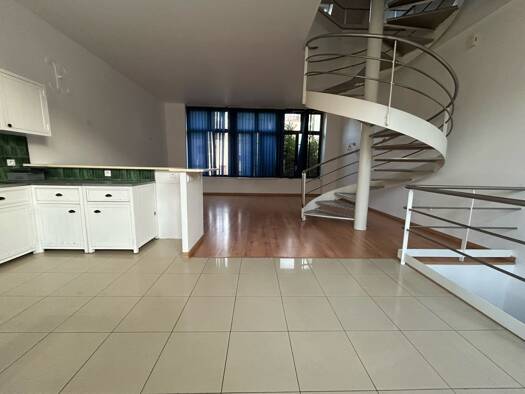 Appartement à louer 790 € 4 pièces 2 chambres 92,7 m² RDC Hombourg-Haut 57470