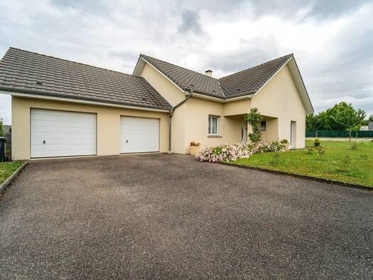 Pavillon à vendre 420 000 € 5 pièces 3 chambres 150 m² 799 m² de terrain Bois-de-Haye 54840