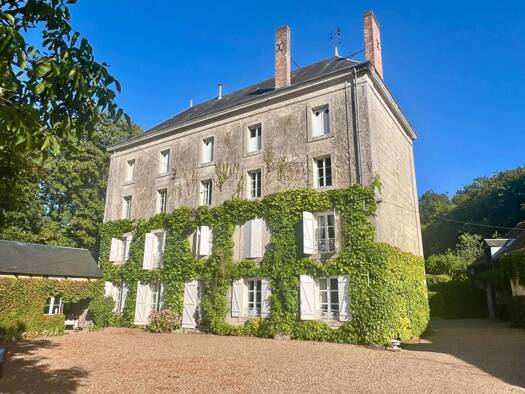 Demeure à vendre 795 000 € 10 pièces 8 chambres 400 m² 23 000 m² de terrain Sud Vendôme 41100