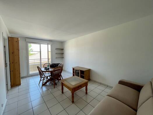 Appartement à vendre 152 000 € 2 pièces 1 chambre 45 m² Étage 3/3 Longjumeau 91160