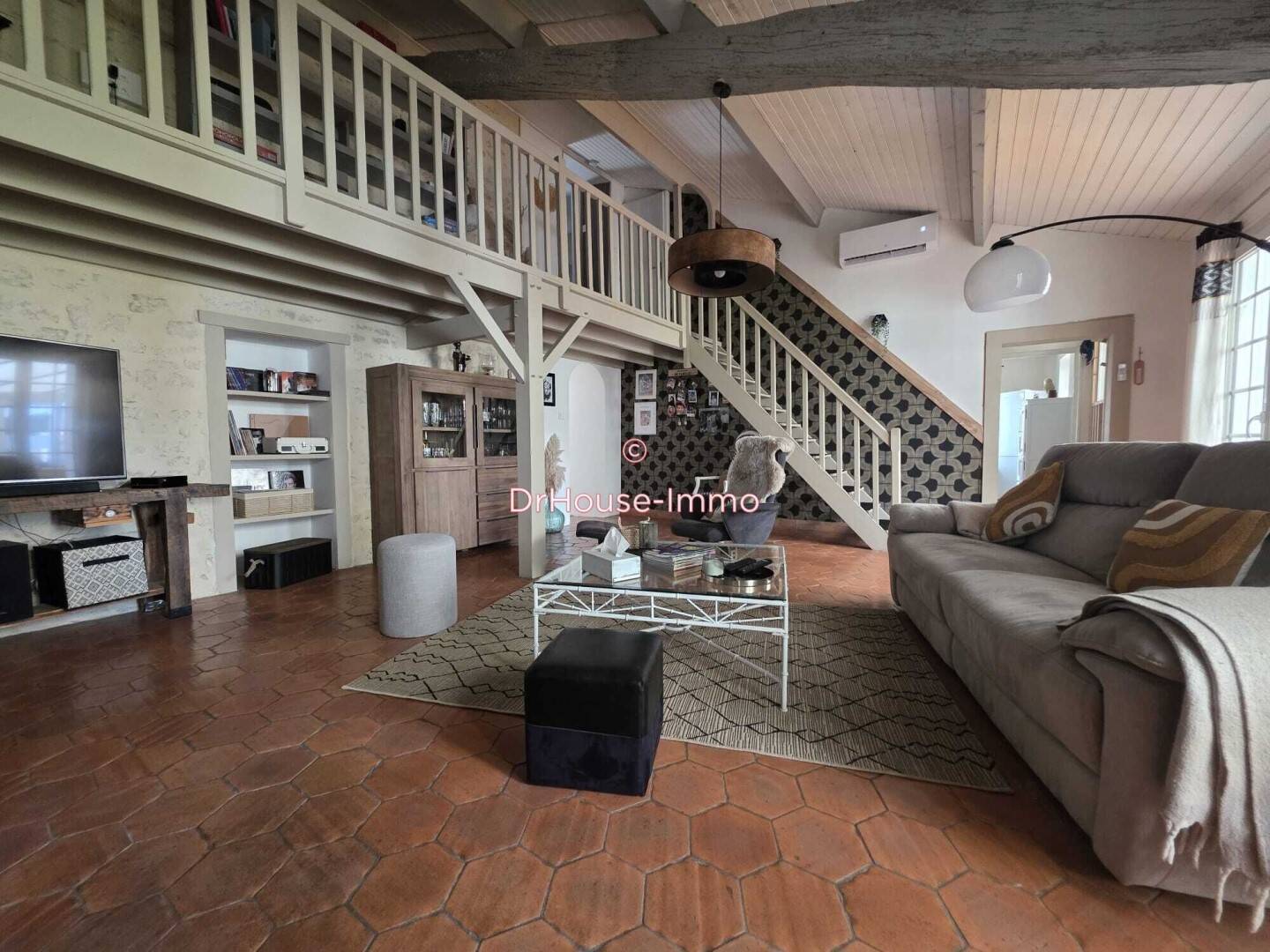 Maison à vendre, 181m², SAINTE GEMME LA PLAINE