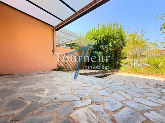 Villa à vendre 245 000 € 3 pièces 2 chambres 49 m² Tante Victoire Six-Fours-les-Plages 83140