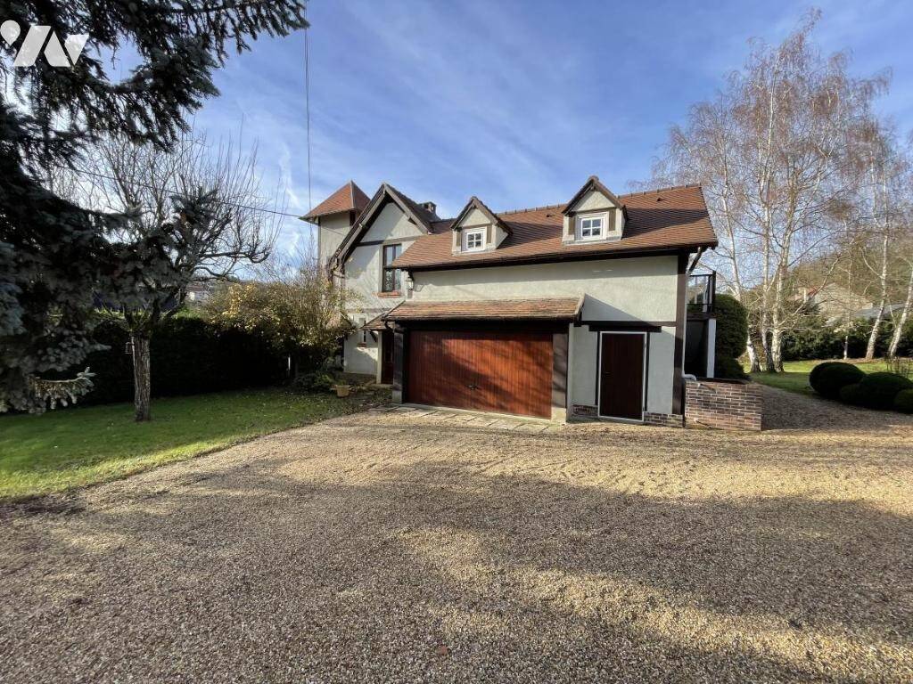 Maison à vendre, 282m², OINVILLE SUR MONTCIENT