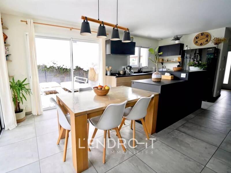 Maison à vendre, 118m², VILLAZ