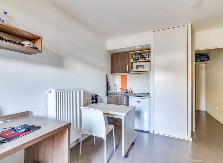 Appartement à vendre 43 200 € 1 pièce 21,1 m²<br/>superficie 1er<br/>étage Edouard Vaillant-Vauban-Barbieux Roubaix 59100