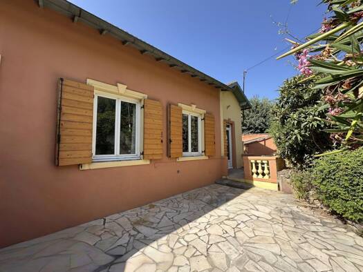 Maison à vendre 530 000 € 5 pièces 4 chambres 108 m² 810 m² de terrain Le Revest-les-Eaux 83200