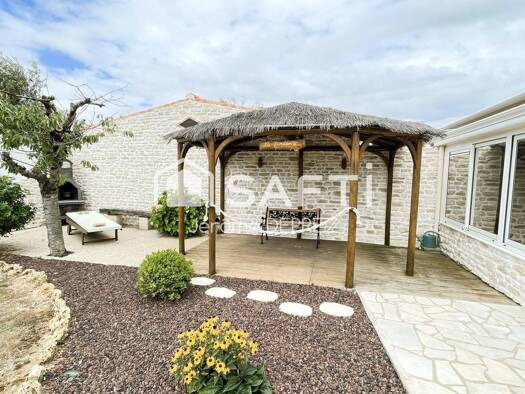 Maison de plain-pied à vendre 393 000 € 4 pièces 2 chambres 92 m² 598 m² de terrain L'Aiguillon-la-Presqu'île 85460