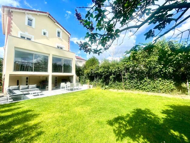 Maison à vendre 980 000 € 7 pièces 5 chambres 145 m² 423 m² de terrain Colombes 92700