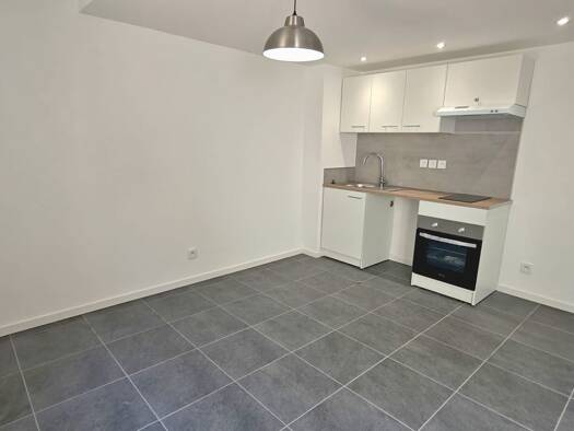 Appartement à louer 560 € 2 pièces 1 chambre 32,6 m² RDC Habitat Diffus Revel 31250