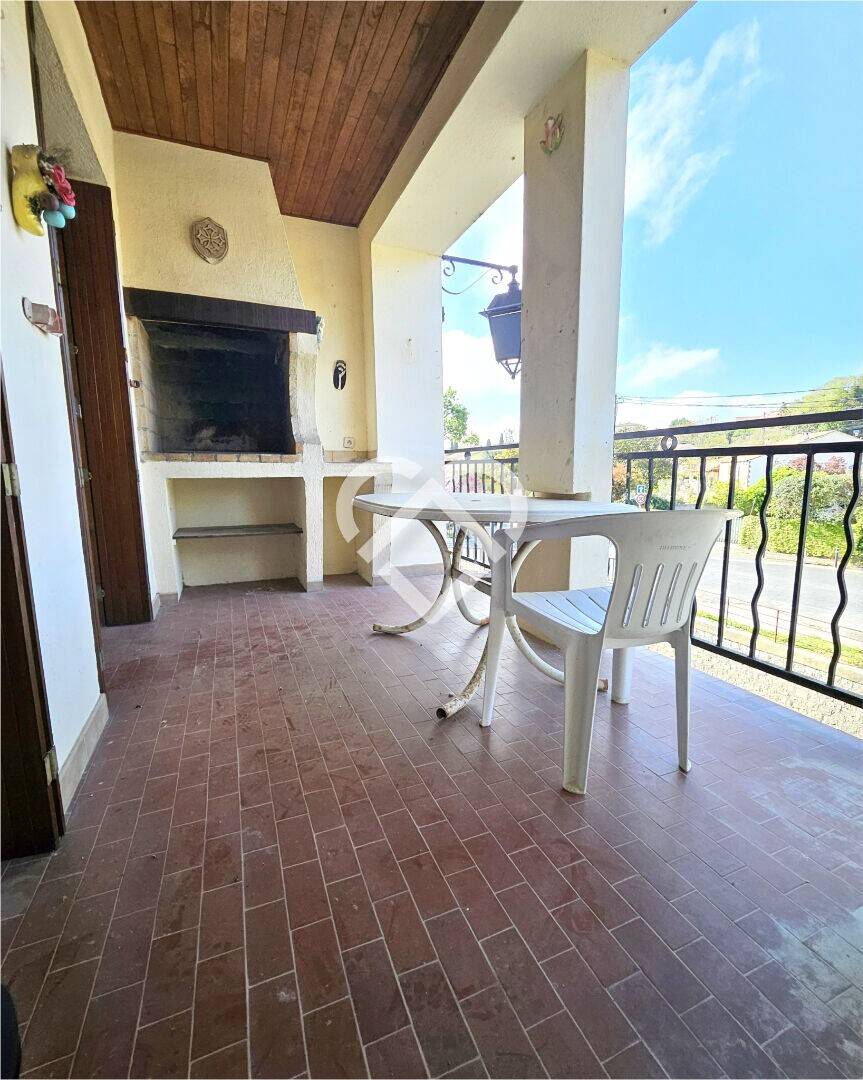 Maison à vendre, 169m², MONTBAZIN