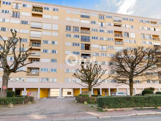 Duplex à vendre 95 000 € 3 pièces 2 chambres 67 m² Étage 1/10 Centre-Halles Carnot Limoges 87000
