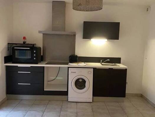 Studio à vendre 118 000 € 1 pièce 32 m² RDC Rocbaron 83136