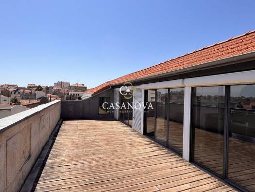 Duplex à vendre 549 000 € 7 pièces 5 chambres 330 m² Étage 2/1 Ancien Hôpital Beziers 34500
