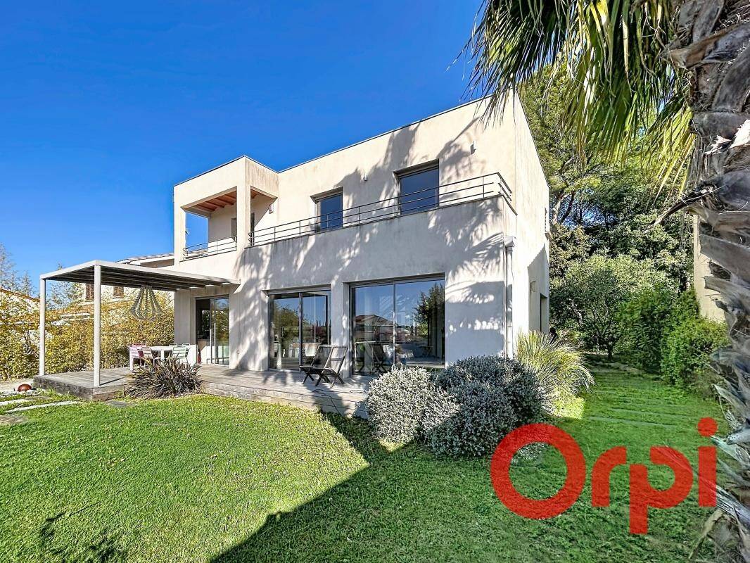 Maison à vendre, 170m², SAINT GENIES DES MOURGUES