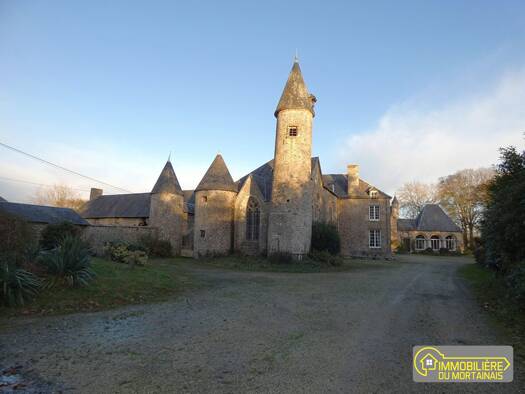Château à vendre 680 000 € 13 pièces 8 chambres 510 m² 40 000 m² de terrain Le Teilleul 50640