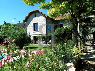 Ferme à vendre 692 000 € 7 pièces 5 chambres 200 m² 765 m² de terrain Ouest Sud Vaison-la-Romaine 84110