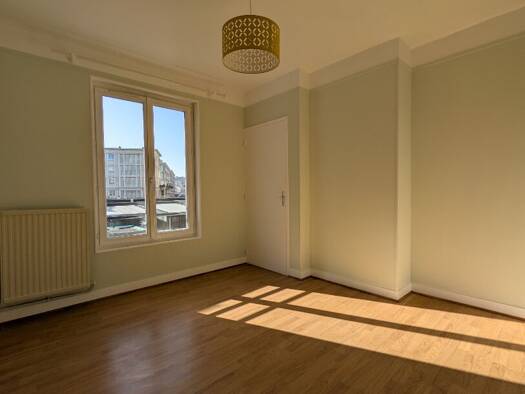 Appartement à louer 675 € 2 pièces 1 chambre 38 m² Étage 1/5 Centre Ville Le Havre 76600