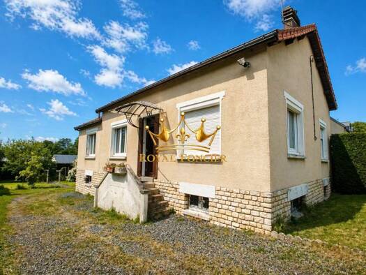 Maison à vendre 77 000 € 5 pièces 3 chambres 80 m² 572 m² de terrain Ligueil 37240