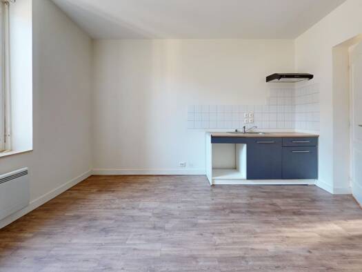 Appartement à vendre 109 000 € 2 pièces 1 chambre 30,5 m² Étage 1/2 Hôtel de Ville Couëron 44220