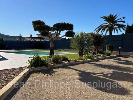 Villa à vendre 1 155 000 € 6 pièces 5 chambres 163 m² 750 m² de terrain Village-Cagueloup-Gueissard Saint-Cyr-sur-Mer 83270