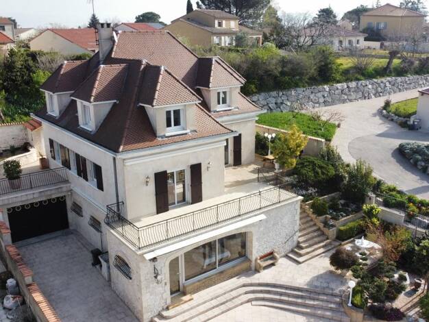 Villa à vendre 445 000 € 5 pièces 4 chambres 170 m² 815 m² de terrain Allet Bourg-Lès-Valence 26500