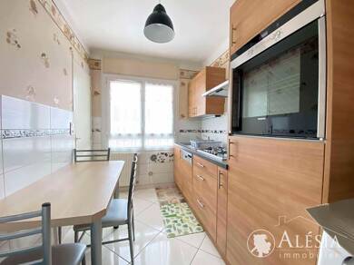 Appartement à vendre 97 600 € 4 pièces 2 chambres 51 m² Étage 2/4 Chalons en Champagne 51000