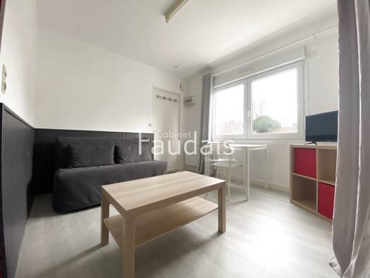 Appartement à louer 355 € 1 pièce 17 m² RDC/1 dès le 01/09/2025 St Lo 50000