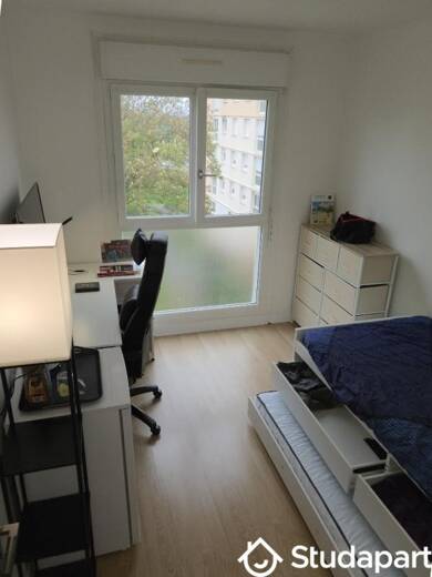 Appartement à louer 380 € 1 pièce 2 chambres 9 m² 3ème étage Pontlieue-Rocade Le Mans 72100