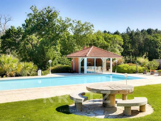 Maison à vendre 870 000 € 5 pièces 4 chambres 237 m² 6 274 m² de terrain Grand Bayonne Bayonne 64100