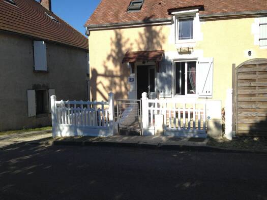 Maison à vendre 125 000 € 3 pièces 2 chambres 63 m² 167 m² de terrain Escolives-Sainte-Camille 89290