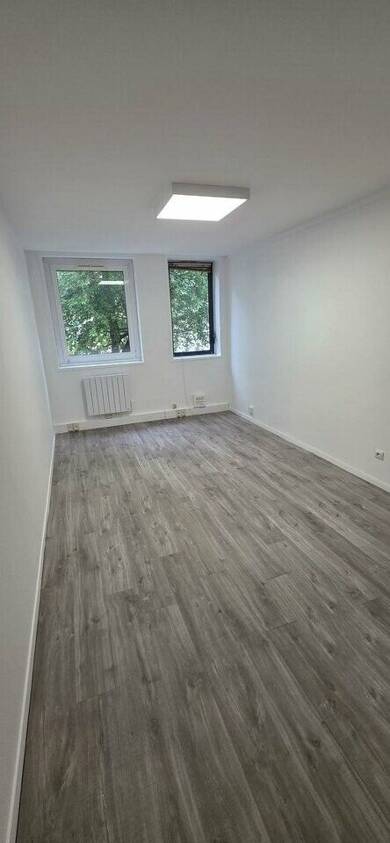 Espace bureau à louer 360 € 17 m² de bureaux Petit Albi Cergy 95000