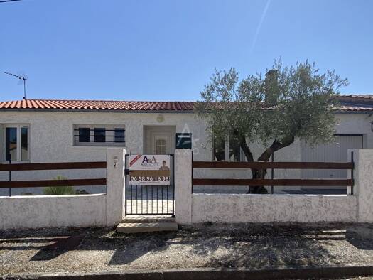 Maison à vendre 239 990 € 4 pièces 2 chambres 77 m² 250 m² de terrain Croix-Chapeau 17220