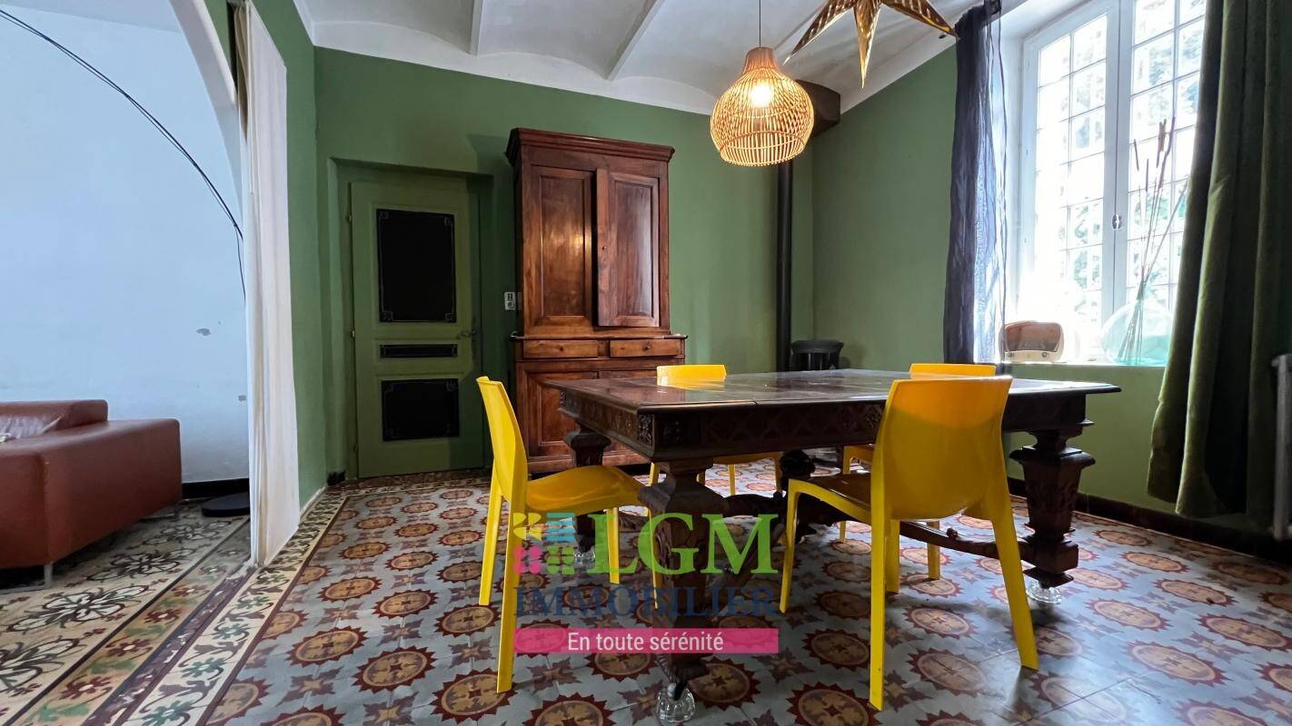 Maison à vendre, 181m², SAINT JULIEN LES ROSIERS