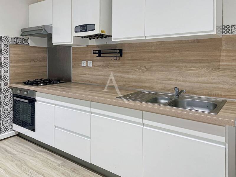 Maison à louer, 76m², VAUVERT