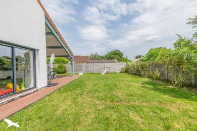 Maison de plain-pied à vendre 527 100 € 5 pièces 3 chambres 112 m² 570 m² de terrain Cap de Bos Pessac 33600