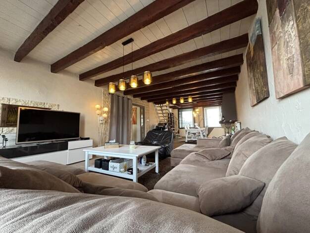 Maison à vendre - Première occupation 179 000 € 6 pièces 4 chambres 171,1 m² 203 m² de terrain L'Isle-sur-le-Doubs 25250