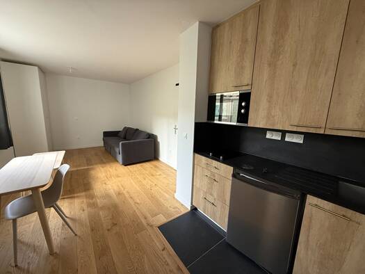 Appartement à louer 680 € 1 pièce 25 m² RDC/2 Caen 14000