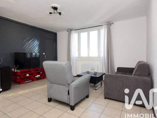 Appartement à vendre 165 000 € 4 pièces 3 chambres 63 m² Étage 6/7 Moulin à Vent-Ernest Renan Vénissieux 69200