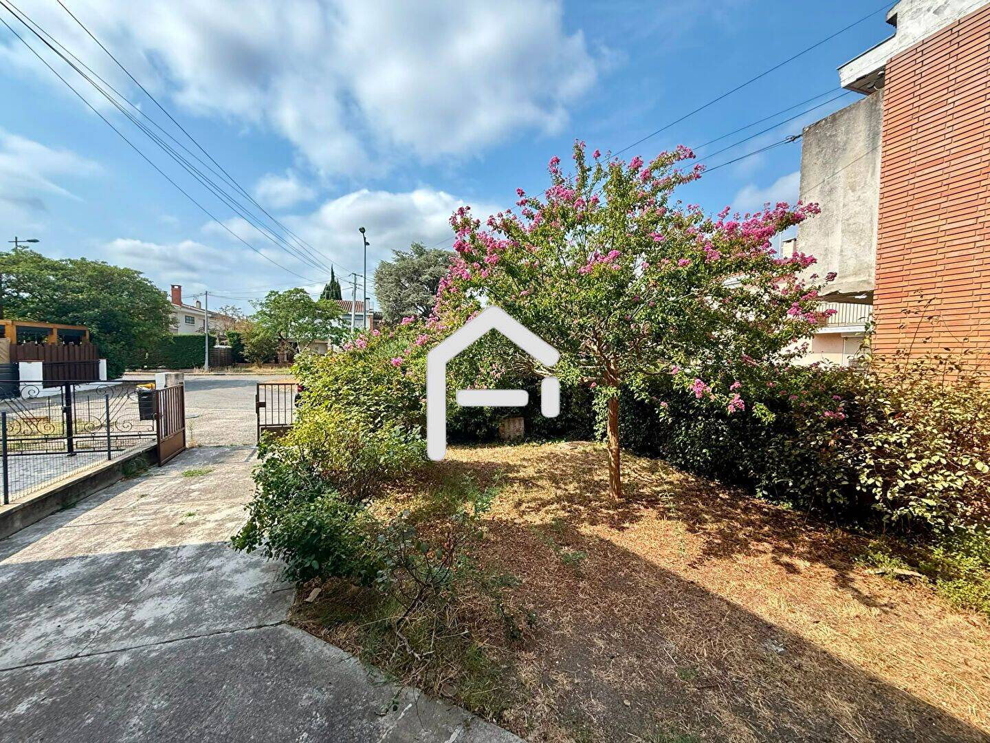 A louer : Maison à étage de 5 pièces 130 m²  avec jardin et gar — 1