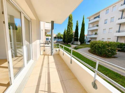 Appartement à vendre 150 000 € 2 pièces 1 chambre 42 m² RDC Chiron-Saint Suspi Miramas 13140