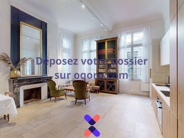 Appartement à louer 1 330 € 2 pièces 1 chambre 69 m² 1er étage Centre Historique Montpellier 34000