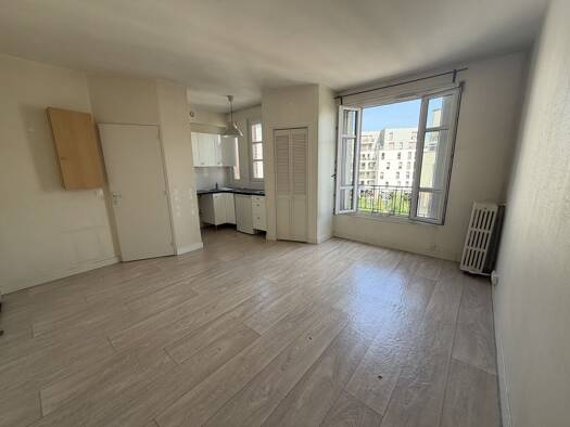 Studio à vendre 159 500 € 1 pièce 21 m² Étage 4/6 Victor Hugo-République Clichy 92110