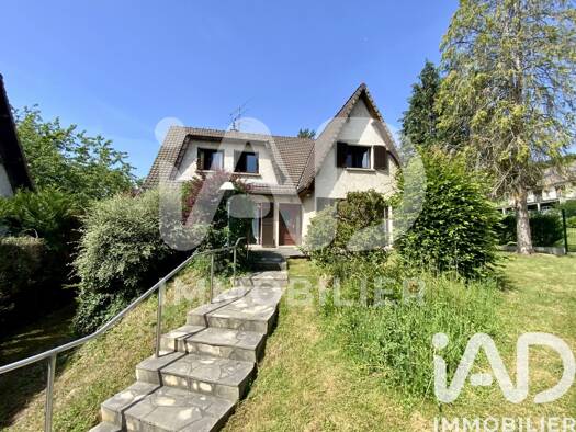 Maison à vendre 345 500 € 10 pièces 6 chambres 159 m² 872 m² de terrain Sainte-Mesme 78730