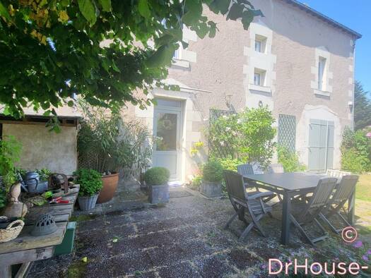 Maison à vendre 446 250 € 8 pièces 5 chambres 187 m² 760 m² de terrain Rochefort sur Loire 49190