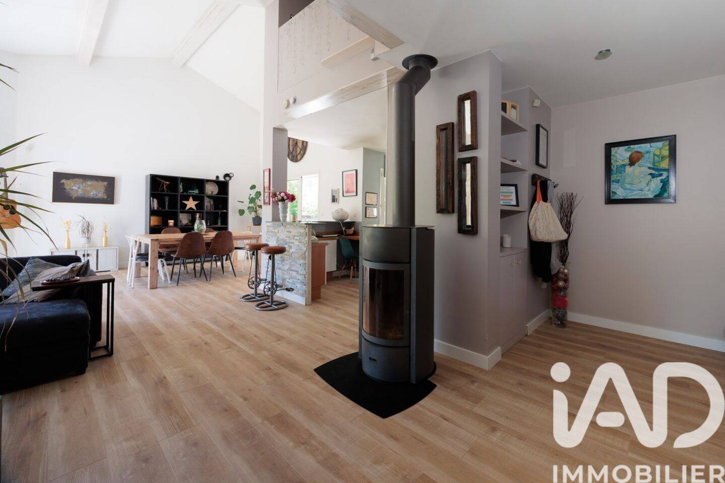 Maison à vendre, 157m², SAINT GENIS LES OLLIERES