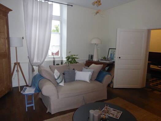 Maison à louer 630 € 4 pièces 2 chambres 132 m² Chateauneuf sur Charente 16120