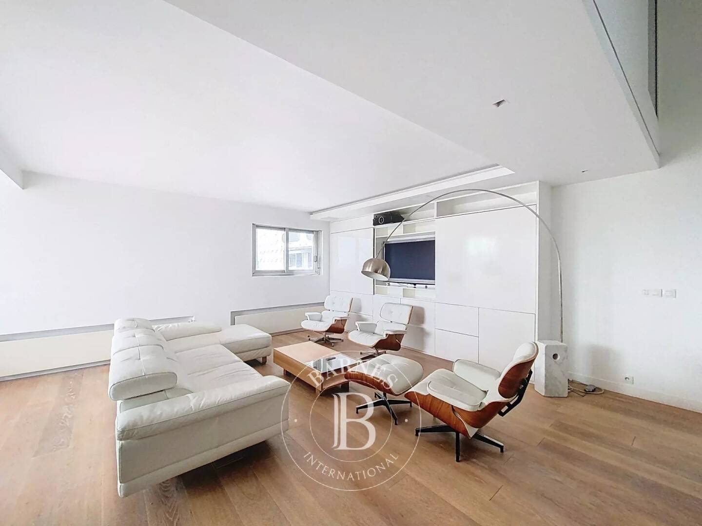 Maison à louer, 139m², COURBEVOIE