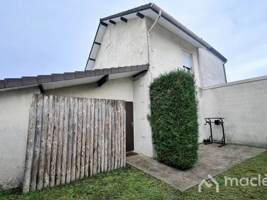 Maison de plain-pied à vendre 359 000 € 4 pièces 1 chambre 90 m² 394 m² de terrain Montmagny 95360
